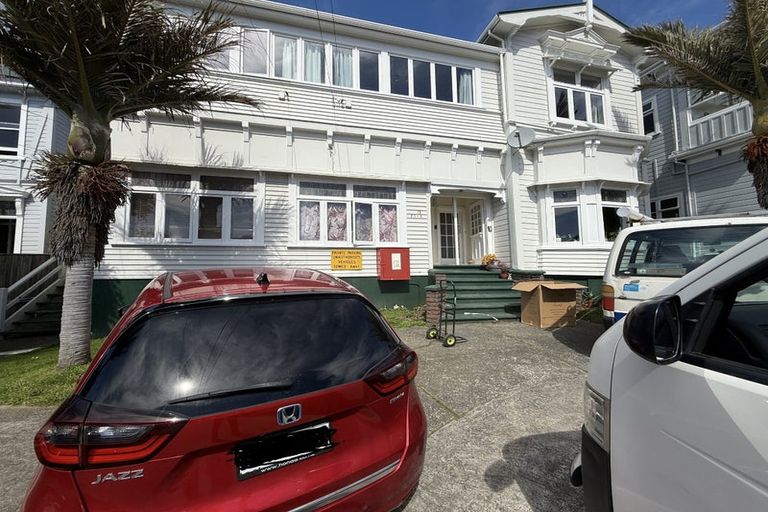 Photo of property in 13 Brougham Street, Mount Victoria, Wellington, 6011