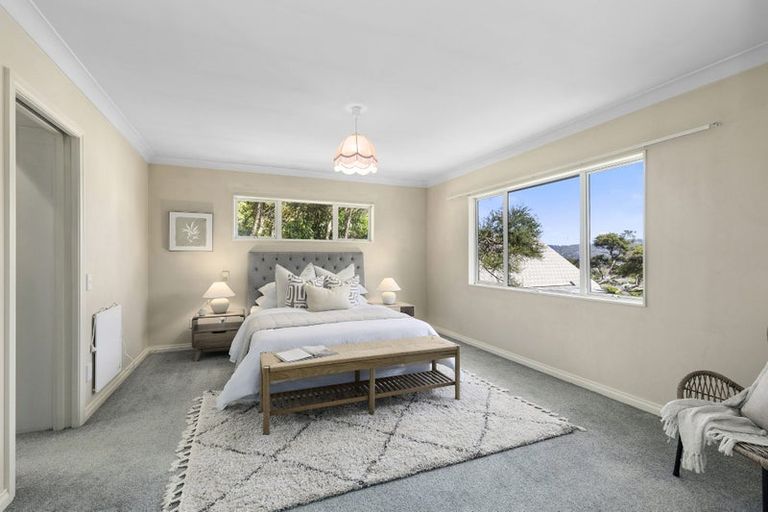 Photo of property in 233a Whites Line East, Waiwhetu, Lower Hutt, 5010