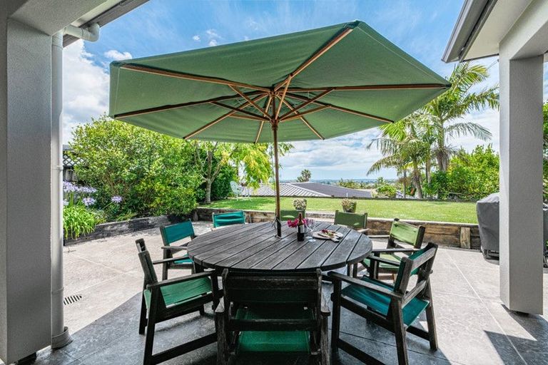 Photo of property in 19 Highfields Terrace, Henderson, Auckland, 0612