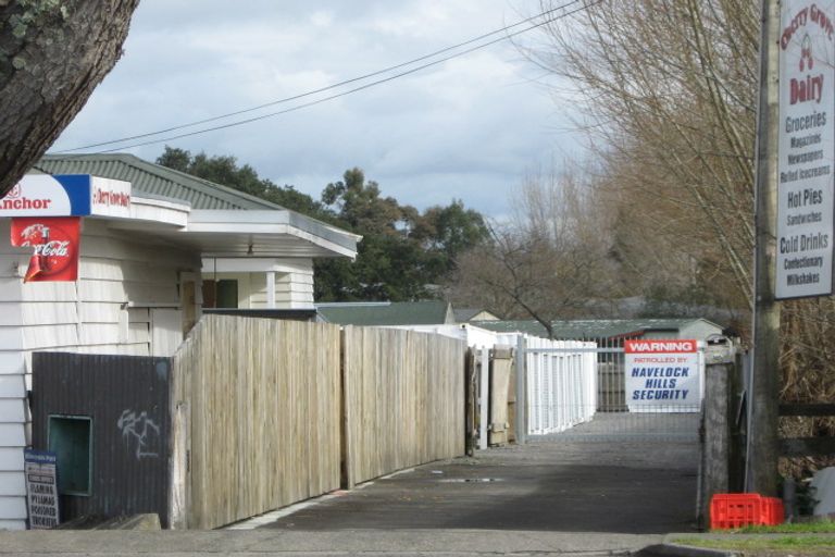 Photo of property in 103 Napier Road, Havelock North, 4130