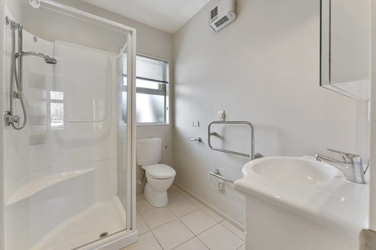 Photo of property in 2/12 Mounter Avenue, Northwood, Christchurch, 8051