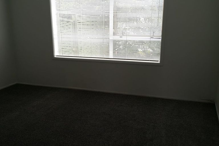 Photo of property in 10/126 Lynwood Road, New Lynn, Auckland, 0600