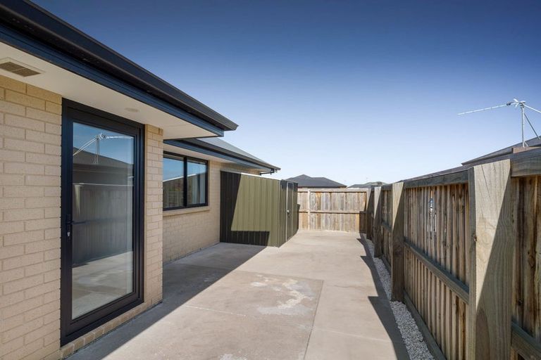 Photo of property in 5 Feather Place, Rolleston, 7615