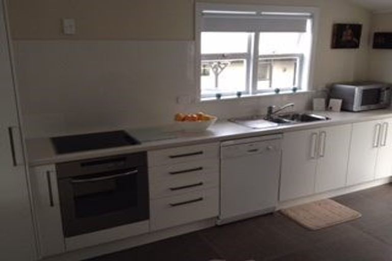 Photo of property in 1/46 Gulf View Road, Murrays Bay, Auckland, 0630