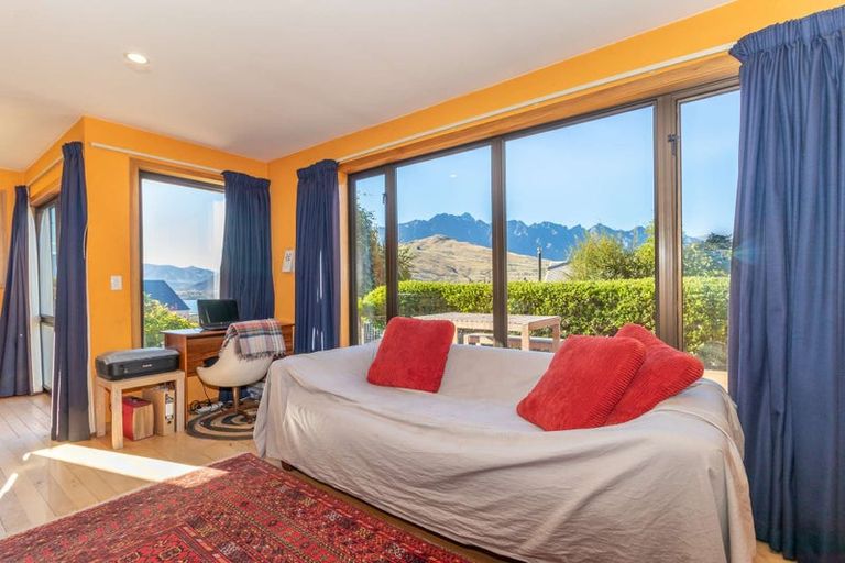 Photo of property in 16 Golden Terrace, Queenstown, 9300