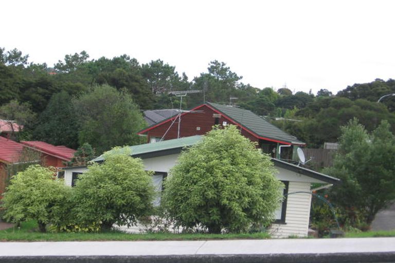 Photo of property in 11 Matama Road, Glen Eden, Auckland, 0602