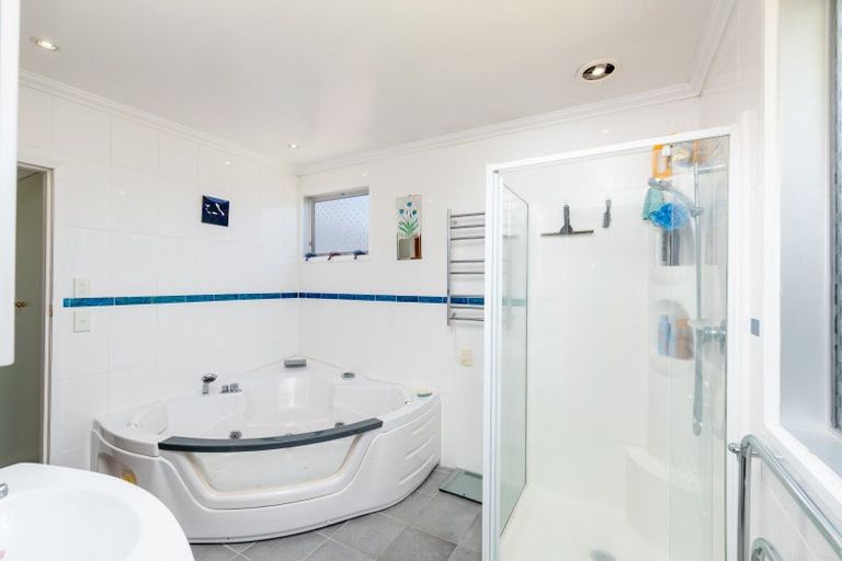 Photo of property in 7 Snell Grove, Clouston Park, Upper Hutt, 5018