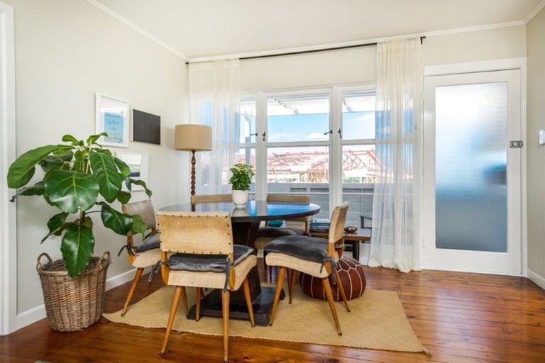 Photo of property in 3/7 Lydia Avenue, Northcote, Auckland, 0627