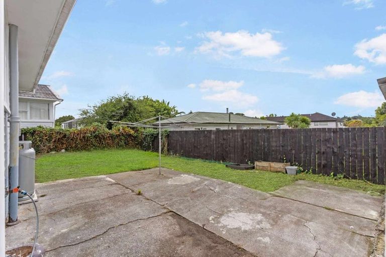 Photo of property in 11 Harrington Road, Henderson, Auckland, 0610