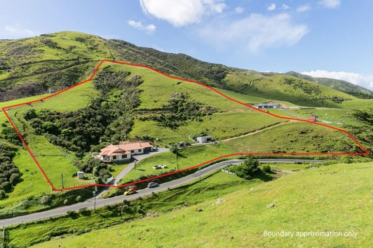 Photo of property in 499 South Makara Road, Makara, Karori, 6972