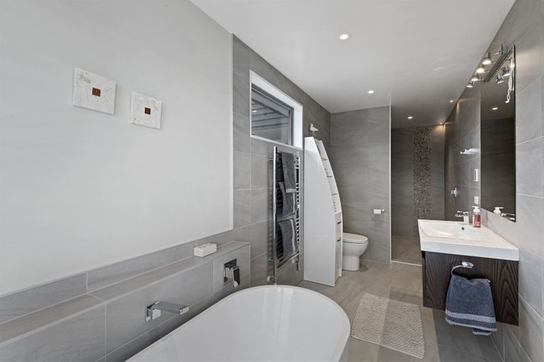 Photo of property in 30 Oakgrove Drive, Rangiora, 7400