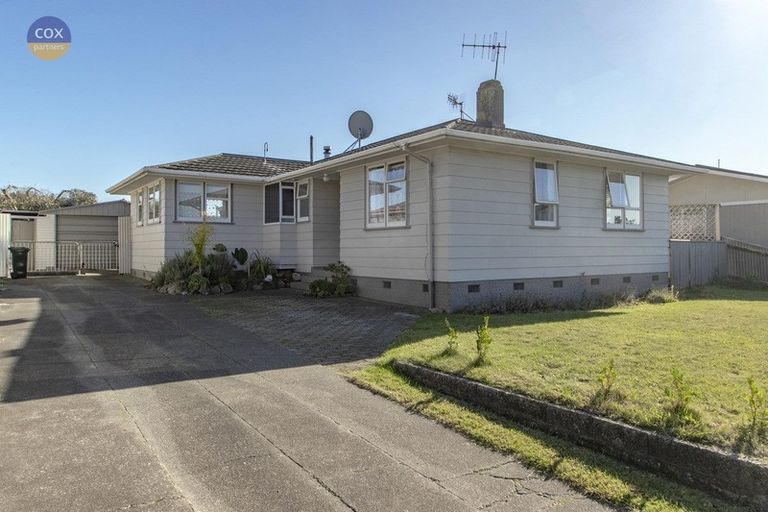 Photo of property in 18 Freyberg Avenue, Tamatea, Napier, 4112