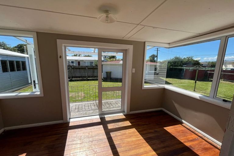 Photo of property in 122 Tiro Tiro Road, Levin, 5510