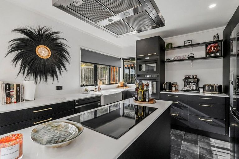 Photo of property in 3 Pilot Lane, Whitby, Porirua, 5024