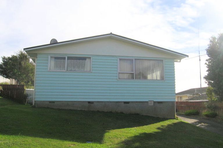 Photo of property in 6a Quinn Grove, Ranui, Porirua, 5024