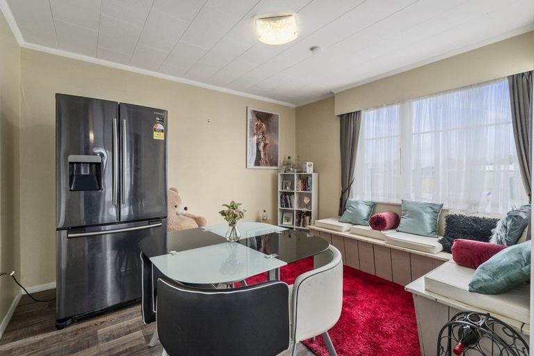 Photo of property in 1 Sefton Avenue, Highbury, Palmerston North, 4412