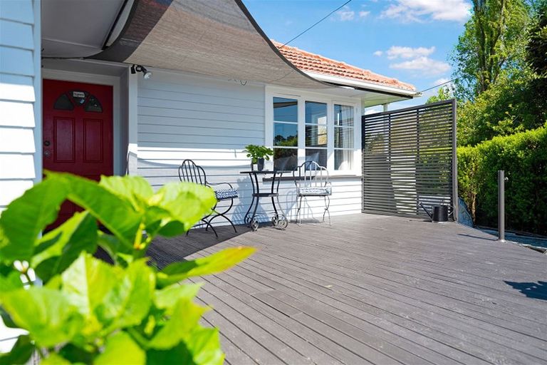 Photo of property in 93 Smythe Road, Henderson, Auckland, 0612