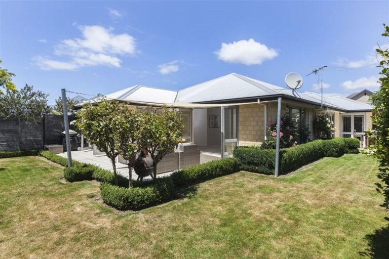 Photo of property in 9 Dunvegan Place, Harewood, Christchurch, 8051
