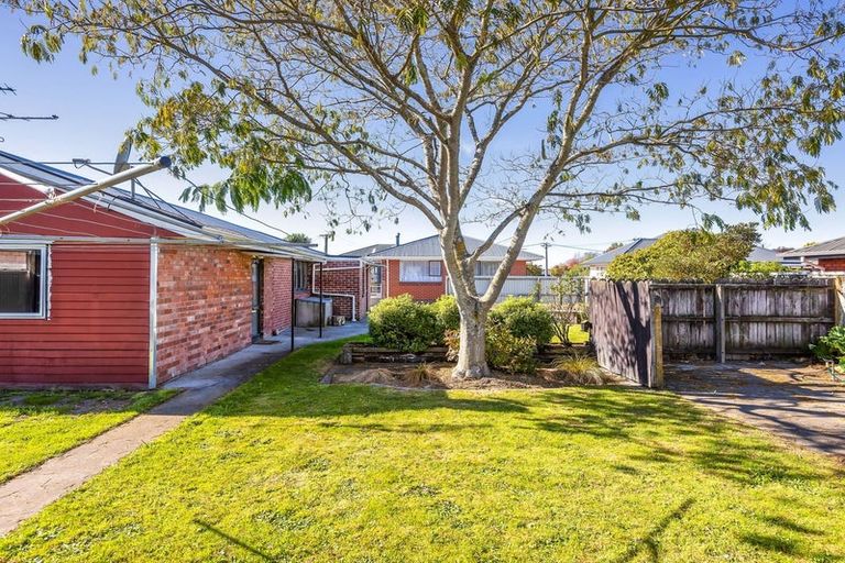 Photo of property in 21 Munro Street, Redwood, Christchurch, 8051
