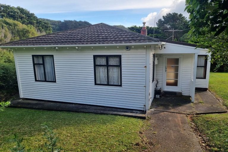 Photo of property in 15 Pukerua Beach Road, Pukerua Bay, 5026