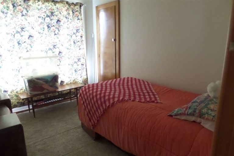 Photo of property in 13 Skerten Avenue, Hornby, Christchurch, 8042