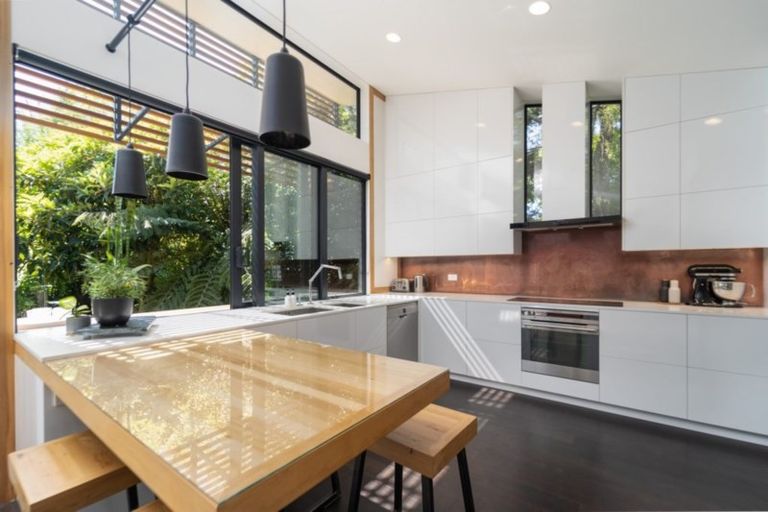 Photo of property in 132 West Street, Greytown, 5712