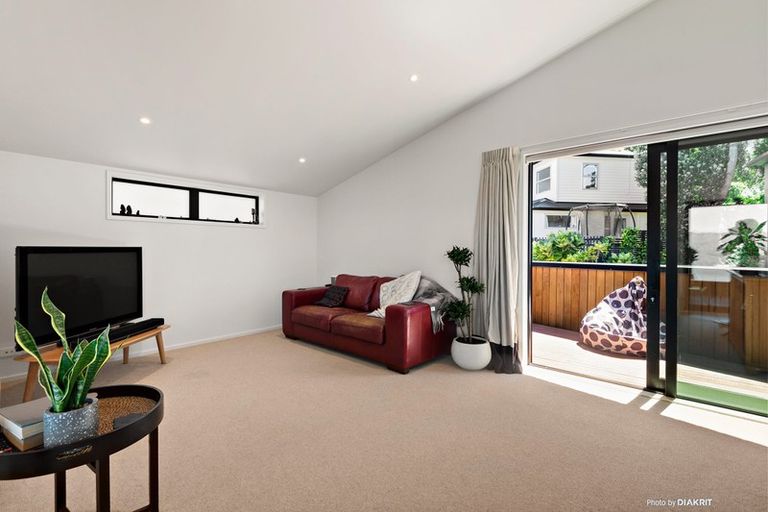 Photo of property in 12 Satchell Way, Kaiwharawhara, Wellington, 6035
