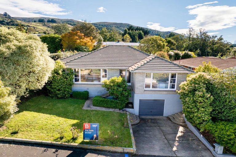 Photo of property in 11 Pioneer Crescent, Helensburgh, Dunedin, 9010