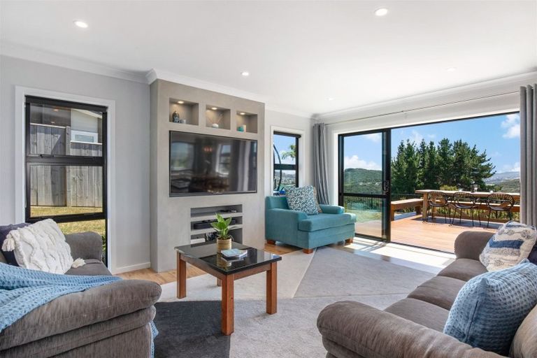 Photo of property in 20 Pacific View, Whitby, Porirua, 5024