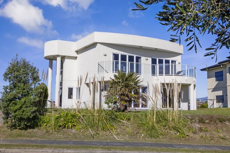 Photo of property in 16 Nadine Stanton Drive, Bell Block, New Plymouth, 4312