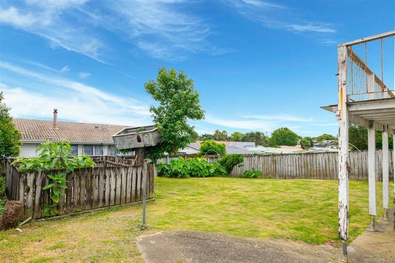 Photo of property in 86 Harrington Road, Henderson, Auckland, 0610