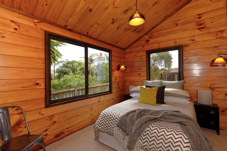Photo of property in 43 Palmyra Way, Half Moon Bay, Auckland, 2012