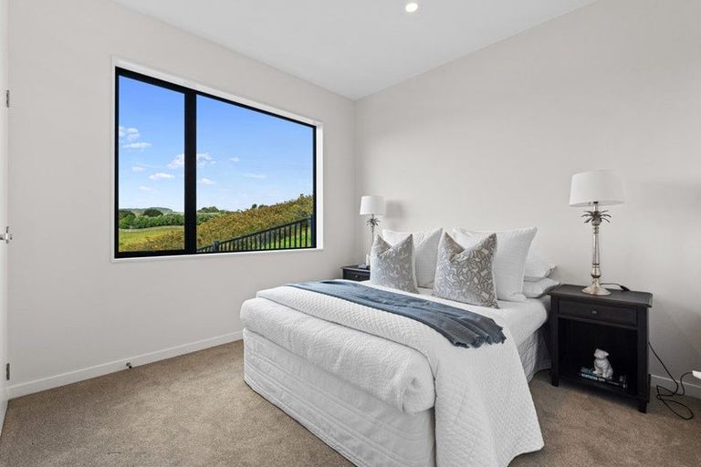 Photo of property in 27 Mahi Road, Helensville, 0800