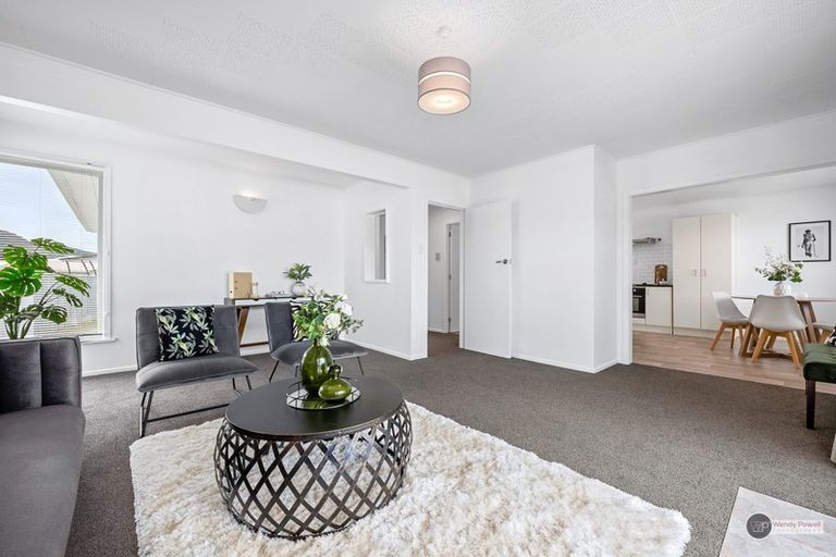 Photo of property in 40 Russell Road, Wainuiomata, Lower Hutt, 5014