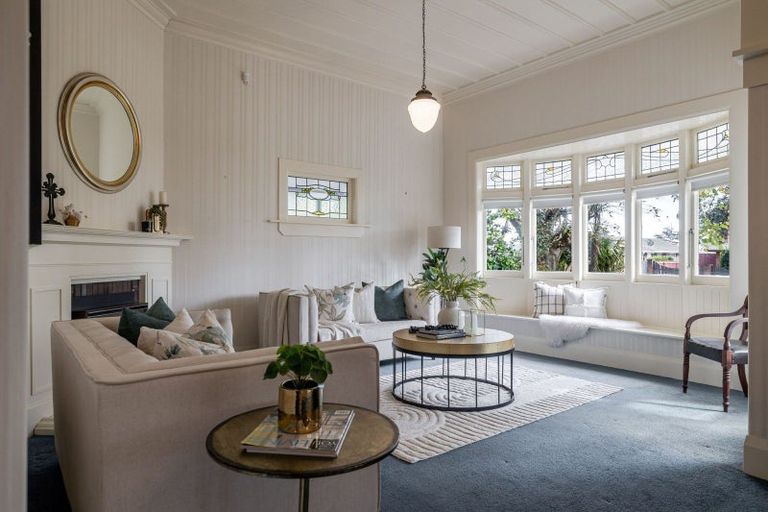 Photo of property in 350 College Street, West End, Palmerston North, 4410