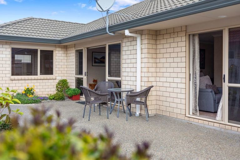 Photo of property in 72a Beachwater Drive, Papamoa Beach, Papamoa, 3118