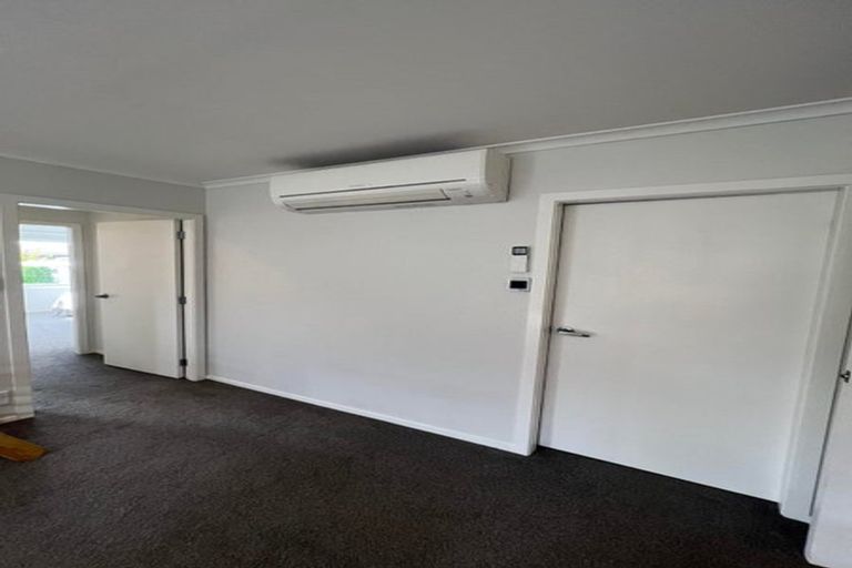 Photo of property in 69 Dunedin Street, Redwood, Christchurch, 8051
