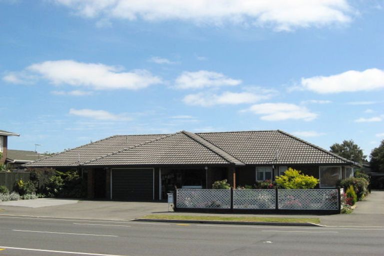 Photo of property in 356 Yaldhurst Road, Russley, Christchurch, 8042