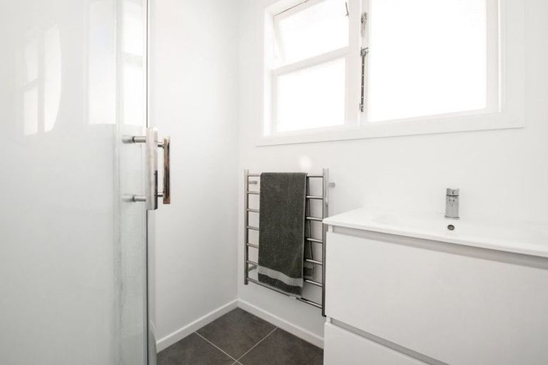 Photo of property in 38 Puriri Street, Helensville, 0800