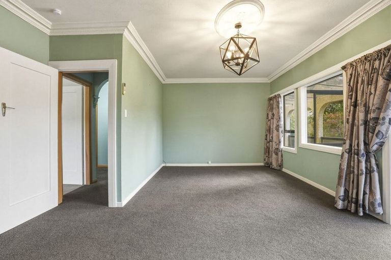 Photo of property in 360 Kaikorai Valley Road, Bradford, Dunedin, 9011