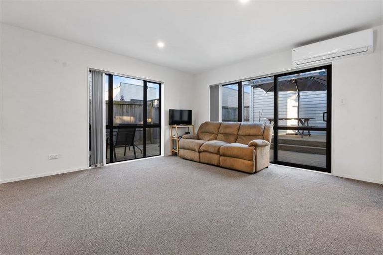 Photo of property in 37 Treestump Road, Takanini, 2112