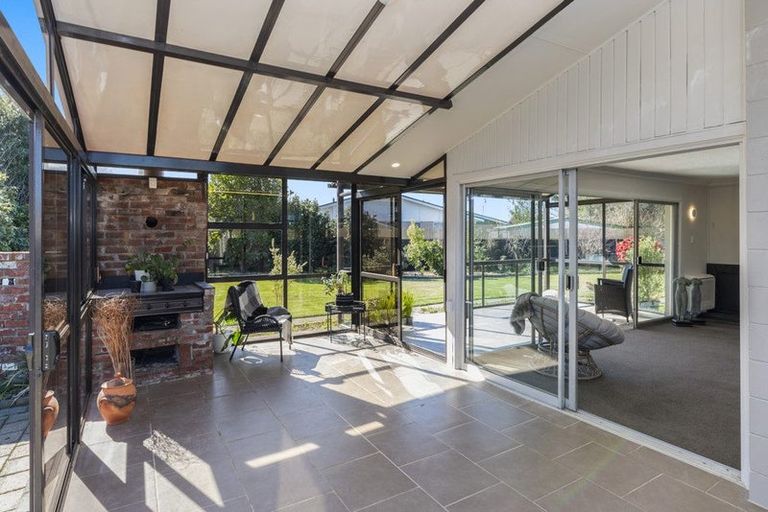 Photo of property in 10 Westerleigh Street, Bishopdale, Christchurch, 8053