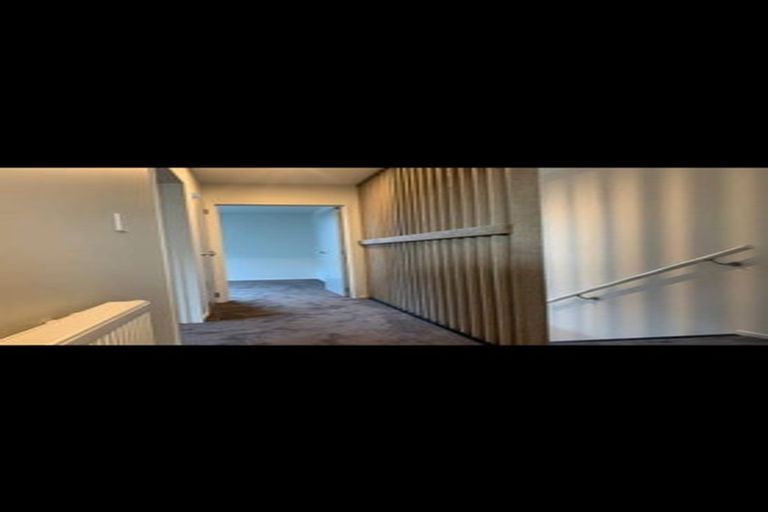 Photo of property in 3/6 Bushland Grove, Paparangi, Wellington, 6037