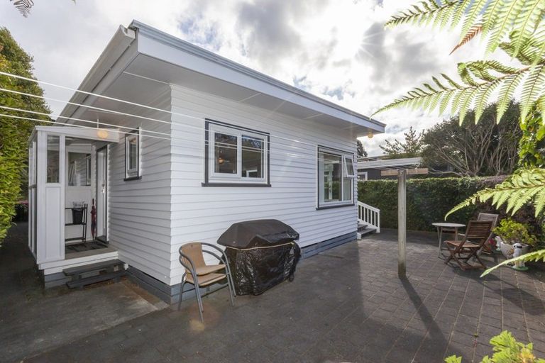 Photo of property in 52 Matatua Road, Raumati Beach, Paraparaumu, 5032
