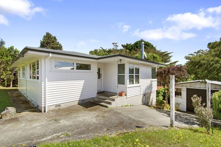 Photo of property in 7 Christopher Way, Paparangi, Wellington, 6037