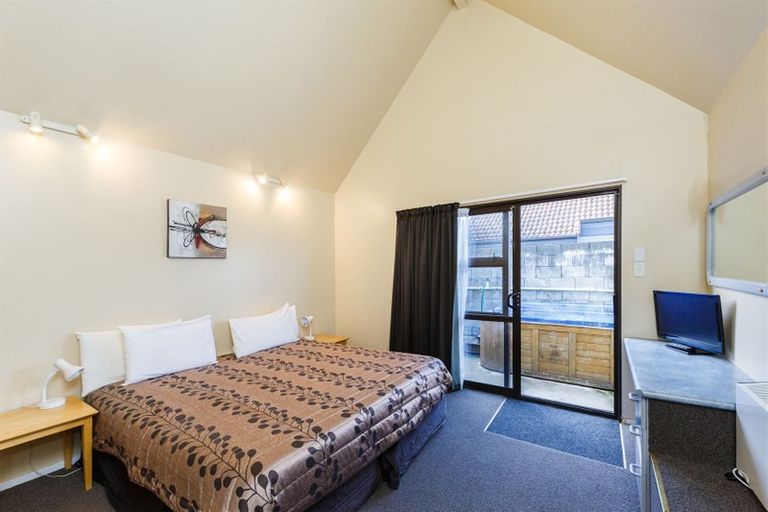 Photo of property in 665 Pioneer Highway, Highbury, Palmerston North, 4412