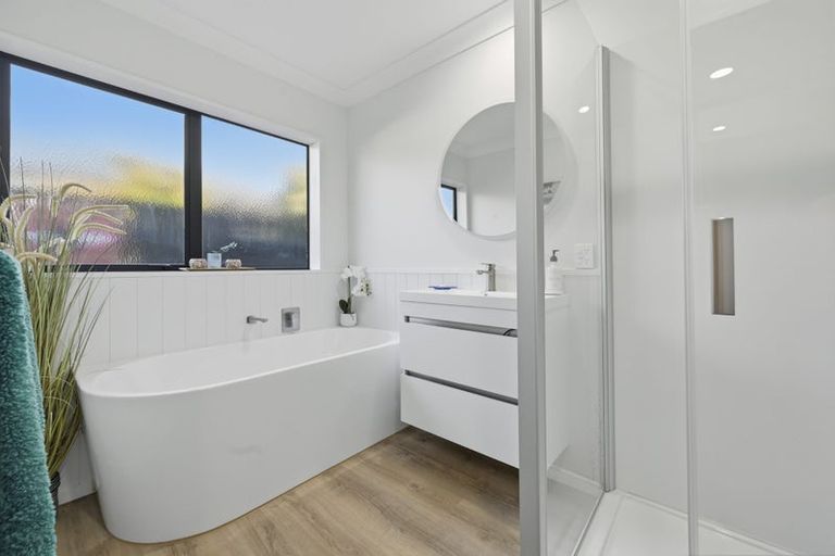 Photo of property in 15 Ngahere Street, Otumoetai, Tauranga, 3110