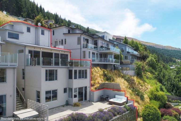 Photo of property in 10b Olivers Place, Queenstown, 9300