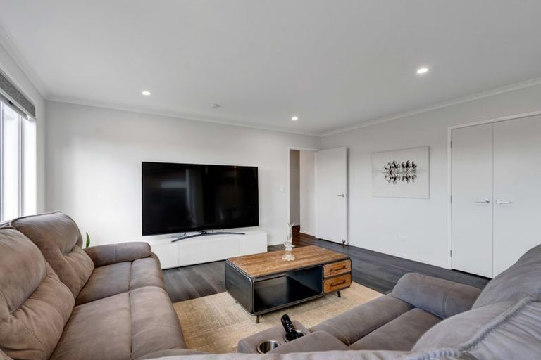 Photo of property in 4 Kakariki Lane, Waiwhakaiho, New Plymouth, 4312