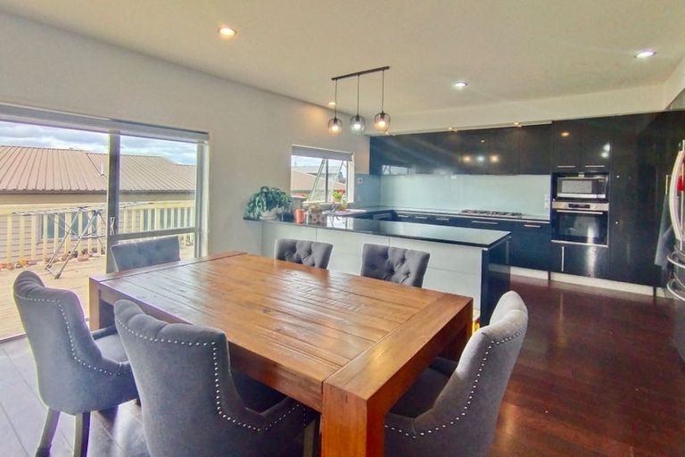 Photo of property in 72 Oakway Drive, Schnapper Rock, Auckland, 0632